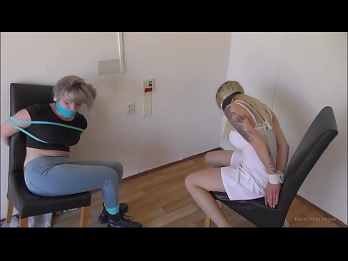 ❤️ צוגעבונדן / צוגעבונדן און געגאסען / מיידל אין נויט ☑  סעקס ביי אונדז ❌️❤